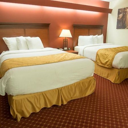 Shepherd Mountain Inn & Suites Pilot Knob Екстериор снимка