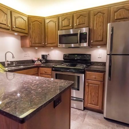 Shepherd Mountain Inn & Suites Pilot Knob Екстериор снимка