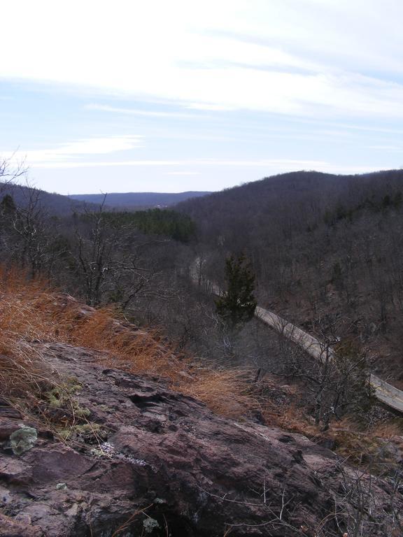 Shepherd Mountain Inn & Suites Pilot Knob Екстериор снимка