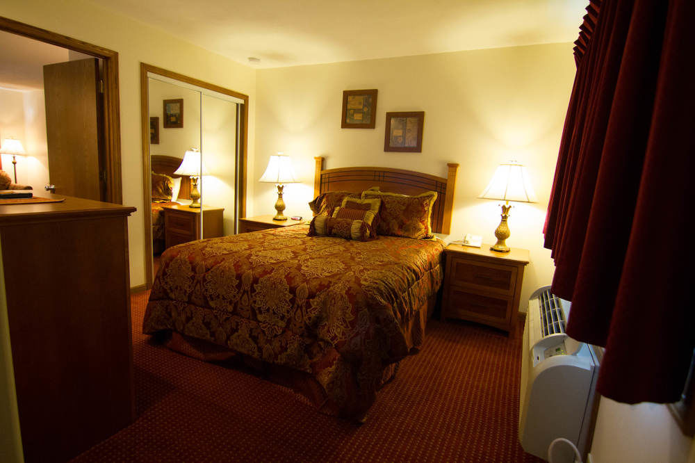 Shepherd Mountain Inn & Suites Pilot Knob Екстериор снимка