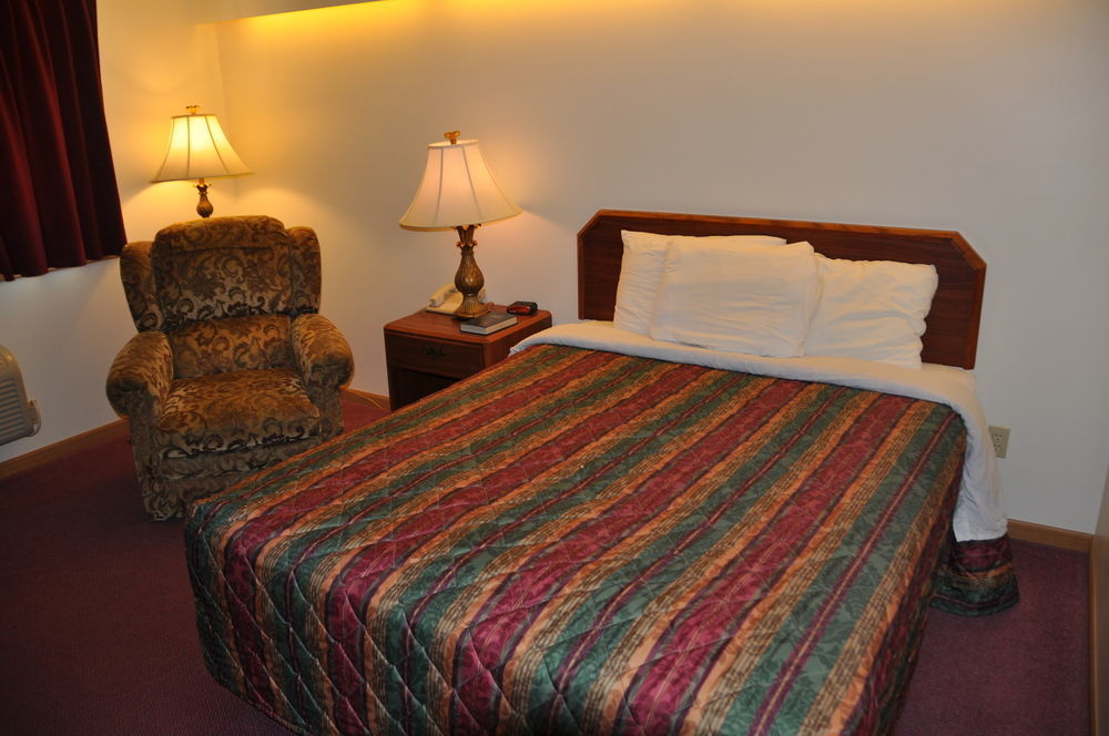 Shepherd Mountain Inn & Suites Pilot Knob Екстериор снимка