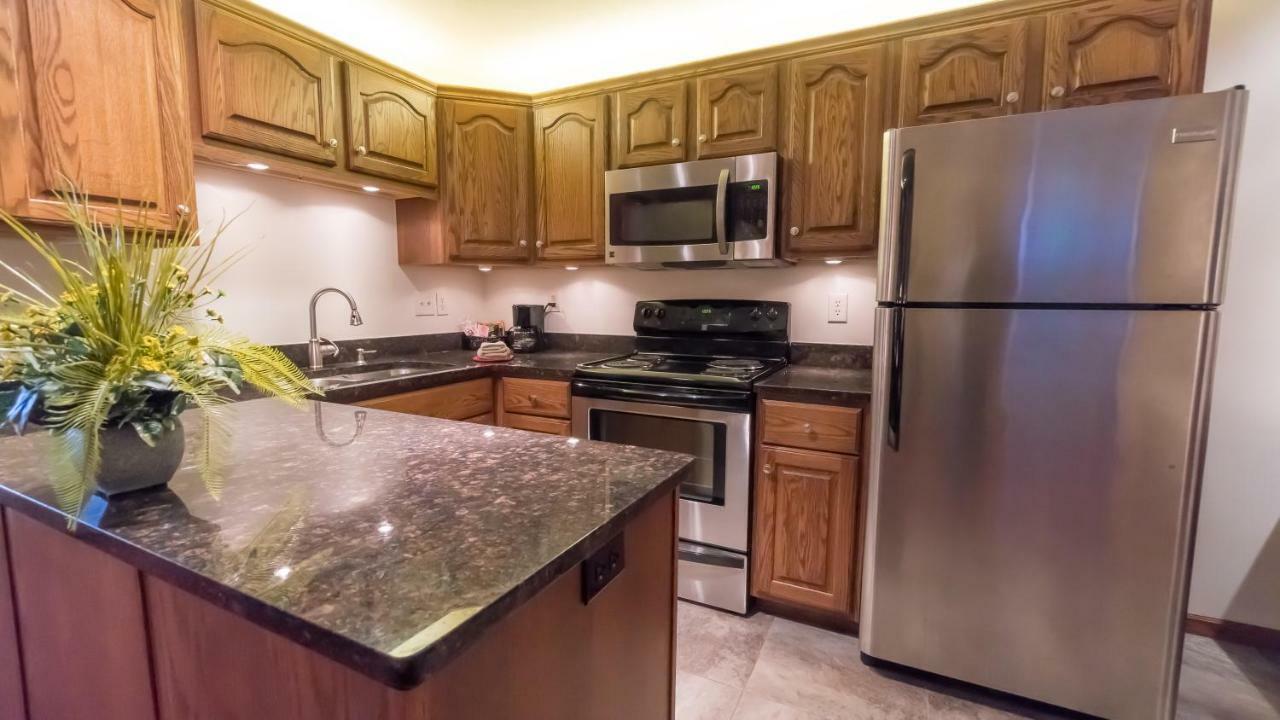 Shepherd Mountain Inn & Suites Pilot Knob Екстериор снимка